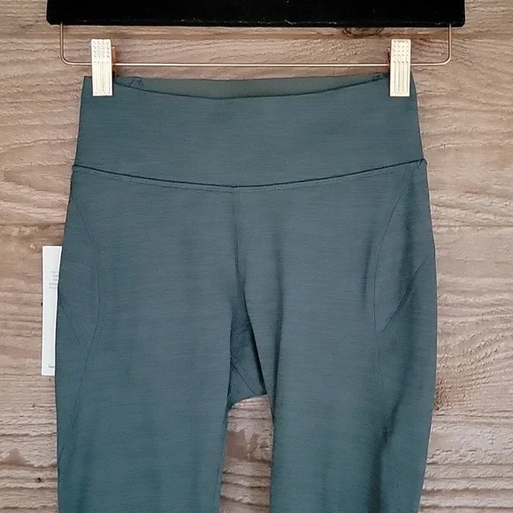 Outdoor Voices Size XS Evergreen TechSweat Core 3/4 Legging NWT - Picture 2 of 6